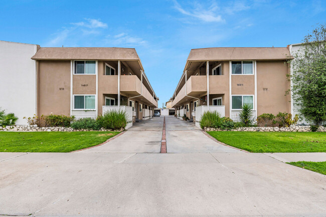 16811-16817 Yukon Ave in Torrance, CA - Foto de edificio - Building Photo