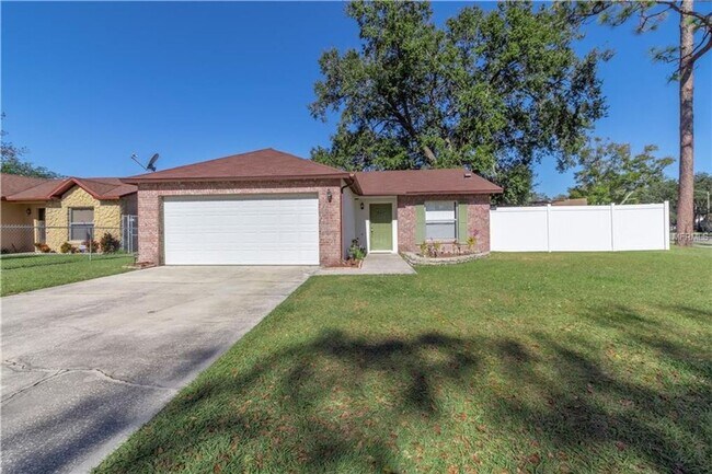 832 Oak Manor Cir in Orlando, FL - Building Photo - Building Photo
