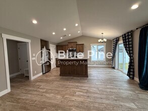 3755 Harrington Rd in Idaho Falls, ID - Building Photo - Building Photo