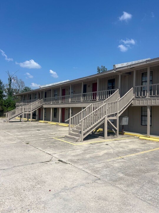 2306 Fasske St in Sulphur, LA - Building Photo