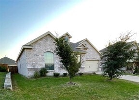 215 Clark Dr in Ferris, TX - Building Photo