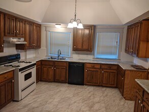 214 N Clinton Ave in Dallas, TX - Building Photo - Building Photo