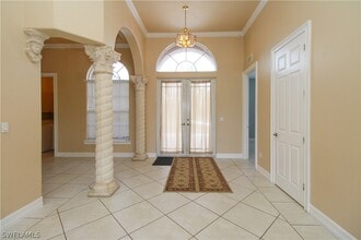2310 2nd Ave SE in Naples, FL - Building Photo - Building Photo