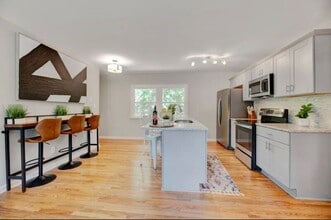 2809 Newark Dr in Raleigh, NC - Building Photo - Building Photo
