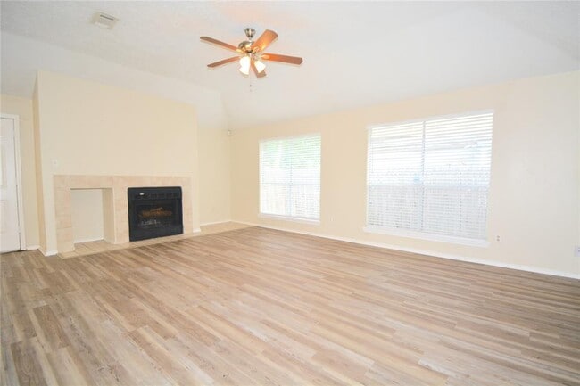 2511 Barrington Pl Dr in Sugar Land, TX - Foto de edificio - Building Photo