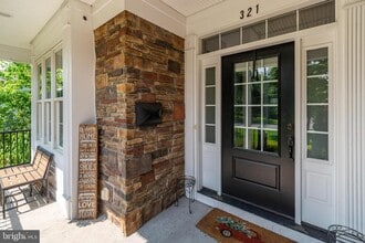 321 Ewing St in Princeton, NJ - Building Photo - Building Photo