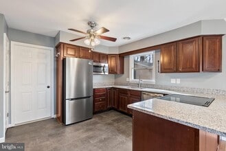 122 Stuart Dr in Winchester, VA - Building Photo - Building Photo