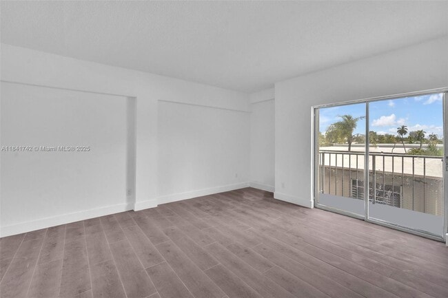 property at 1960 Marseille Dr