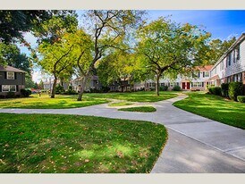 10293 SW Eastridge St in Portland, OR - Building Photo
