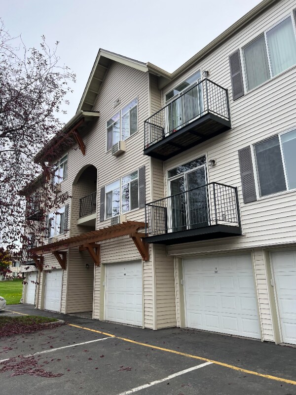 22855 E Country Vista Dr-Unit -277 in Liberty Lake, WA - Building Photo - Building Photo