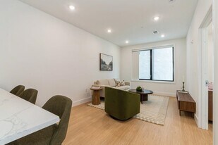 30.3 Vroom St in Jersey City, NJ - Building Photo