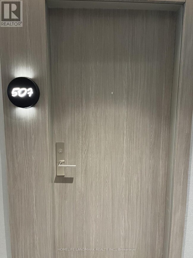 161 Roehampton Ave in Toronto, ON - Building Photo - Building Photo