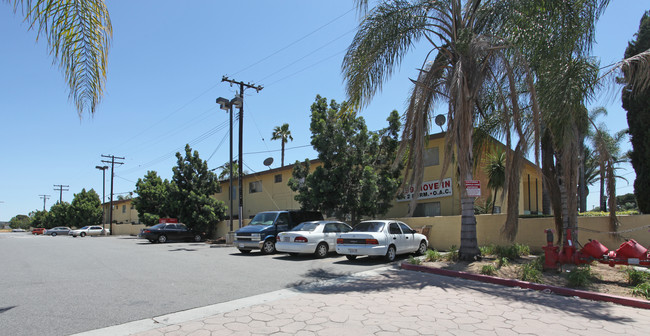 Berkley Square in Covina, CA - Building Photo - Building Photo