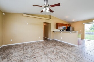 3102 39th St SW in Lehigh Acres, FL - Building Photo - Building Photo