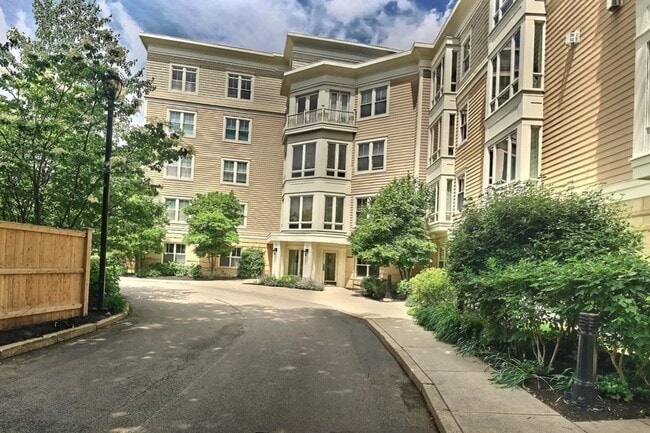 property at 2 St Paul St