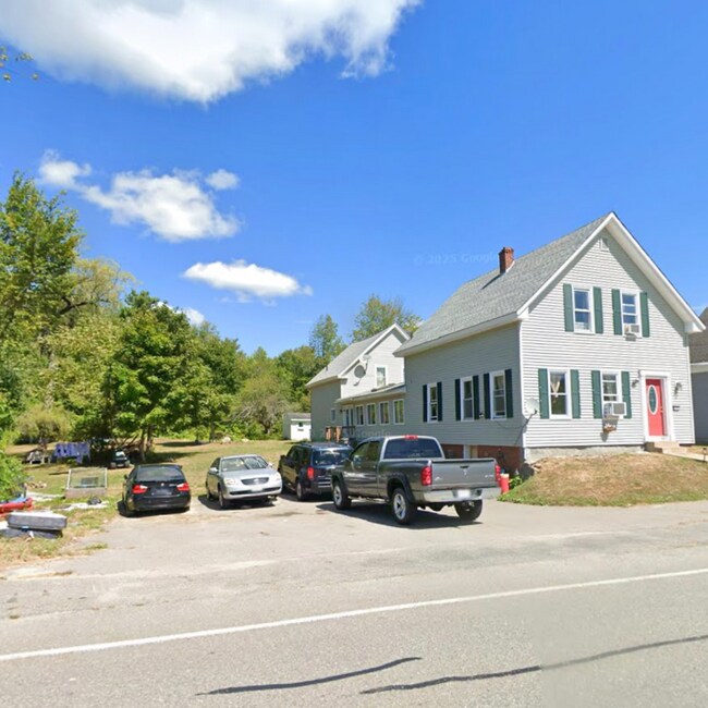 244 E Broadway in Gardner, MA - Foto de edificio - Building Photo
