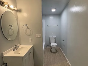 345 E Navajo Rd in Tucson, AZ - Building Photo - Building Photo