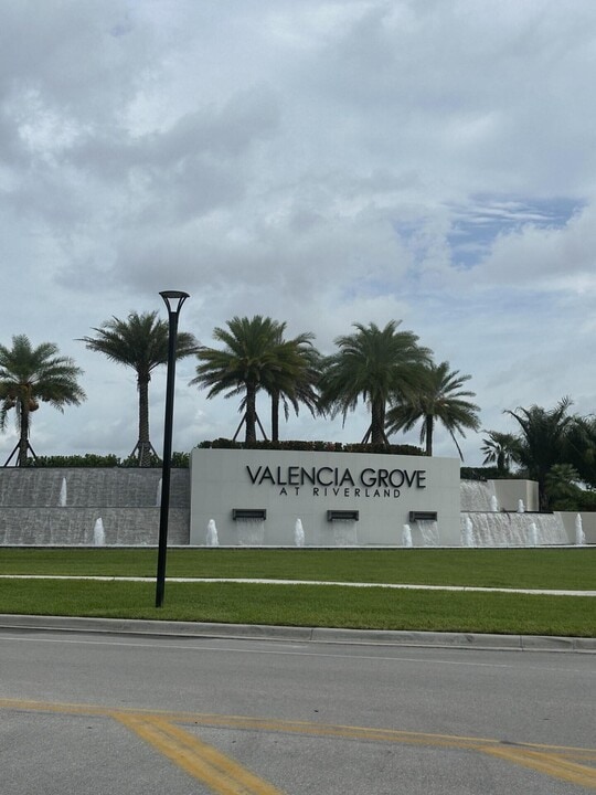 11643 SW Moon River Way in Port St. Lucie, FL - Building Photo