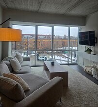 1743 N Leavitt St, Unit 307 in Chicago, IL - Building Photo - Building Photo