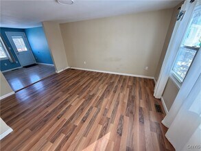 8497 Chinkapin Cir in Cicero, NY - Building Photo - Building Photo