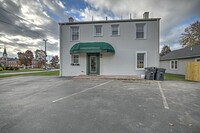 1392 E Center St in Kingsport, TN - Foto de edificio - Building Photo