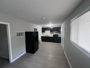 404 Kelton Ave-Unit -Unit A in Columbus, OH - Building Photo - Building Photo