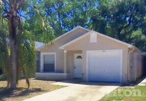 682 Channing Dr in Palm Harbor, FL - Building Photo