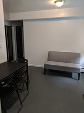 1550 Jones Dr in Ann Arbor, MI - Building Photo - Building Photo