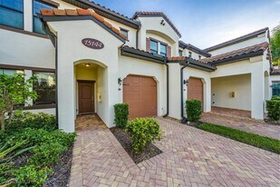 15144 Palmer Lake Cir in Naples, FL - Building Photo