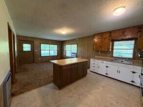 219 Old Bucks Pocket Rd SE in Old Fort, TN - Building Photo - Building Photo