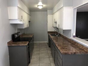 1775 Locust Ave in Long Beach, CA - Foto de edificio - Building Photo