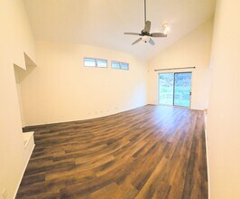 386 Kupaua Pl in Honolulu, HI - Building Photo - Building Photo
