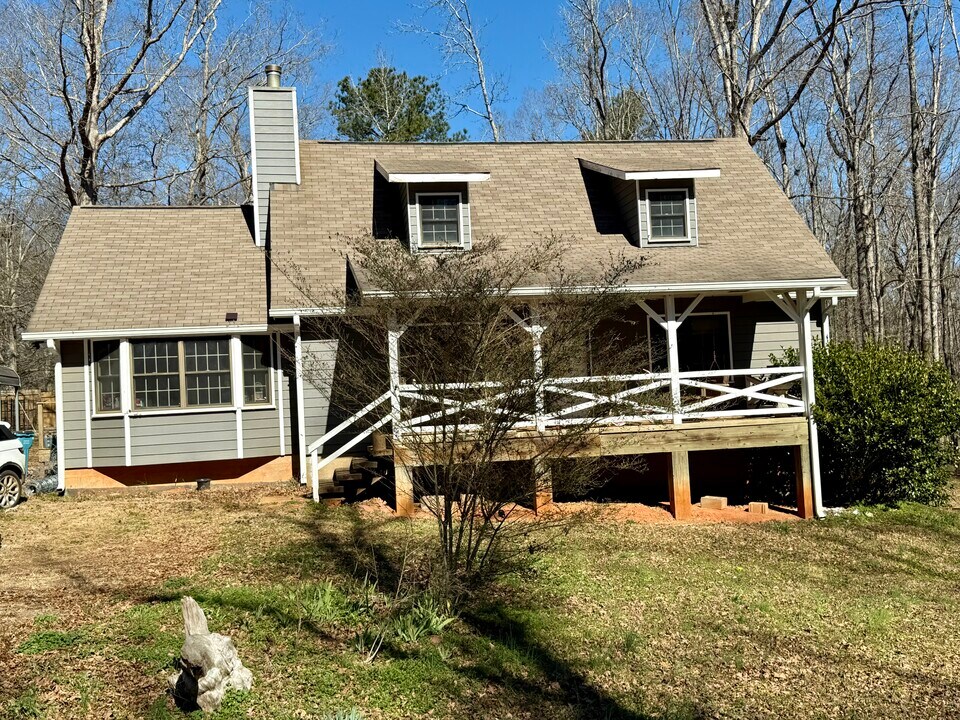 945 Keys Ferry Rd in Mcdonough, GA - Building Photo