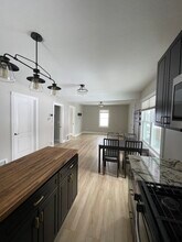 2703 Center St in Des Moines, IA - Building Photo - Building Photo