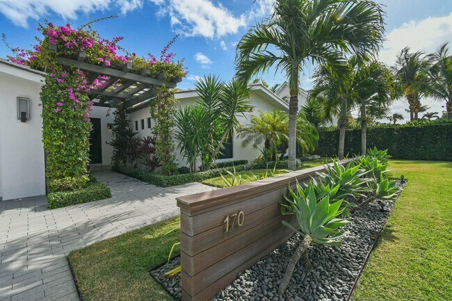 170 Beacon Ln in Jupiter, FL - Building Photo - Building Photo