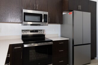 Santa Clara Courts in Ventura, CA - Foto de edificio - Building Photo