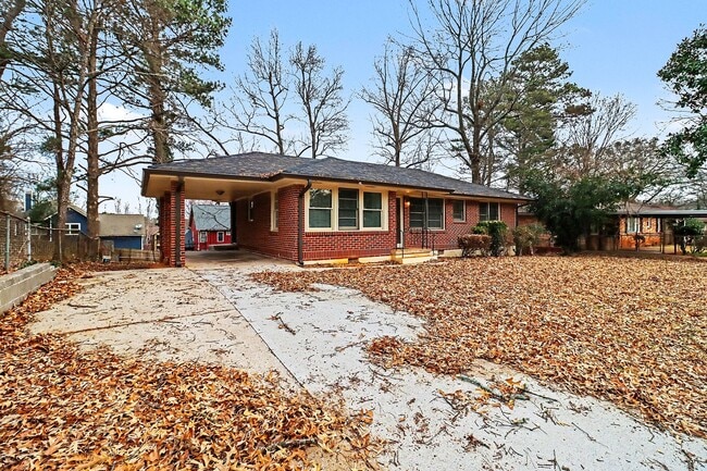 2158 Brannen Rd SE in Atlanta, GA - Building Photo - Building Photo