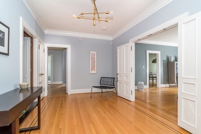 44 Rawson Rd in Brookline, MA - Building Photo - Building Photo