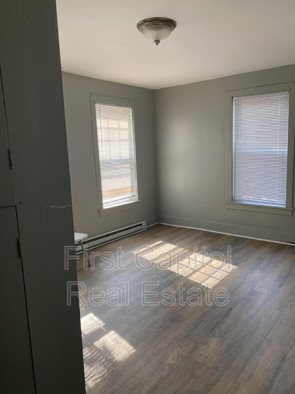 1 N 18th St in Harrisburg, PA - Foto de edificio - Building Photo