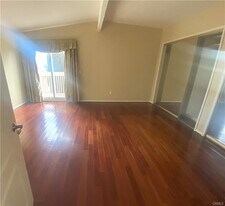 1714 Wollacott St in Redondo Beach, CA - Building Photo