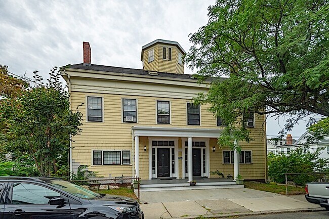 57 Atherton St, Unit 58-2 in Somerville, MA - Foto de edificio - Building Photo