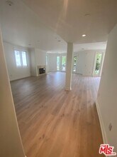 129 S Elm Dr in Beverly Hills, CA - Building Photo - Building Photo