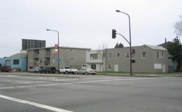 1444 Alcatraz in Berkeley, CA - Building Photo - Building Photo