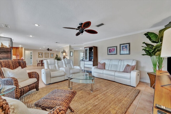 1038 Contento St in Siesta Key, FL - Building Photo - Building Photo