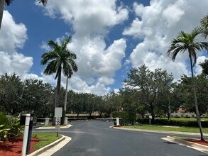 3474 Briar Bay Blvd in West Palm Beach, FL - Building Photo - Building Photo