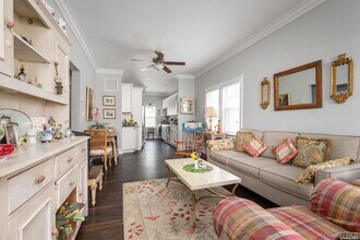 318 W Fulton St in Long Beach, NY - Building Photo - Building Photo