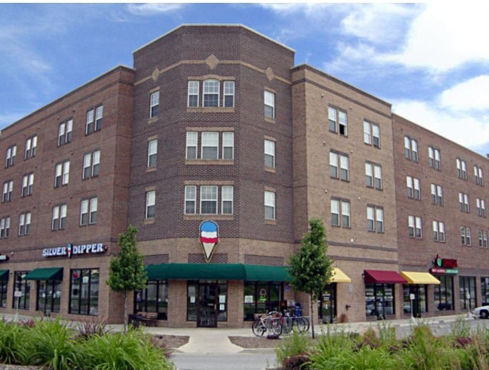 River Market Apartments & Shoppes in West Lafayette, IN - Foto de edificio