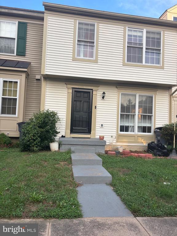 2011 Quiet Creek Ct in Woodbridge, VA - Building Photo - Building Photo