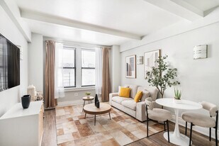 240 W 73rd St in New York, NY - Building Photo