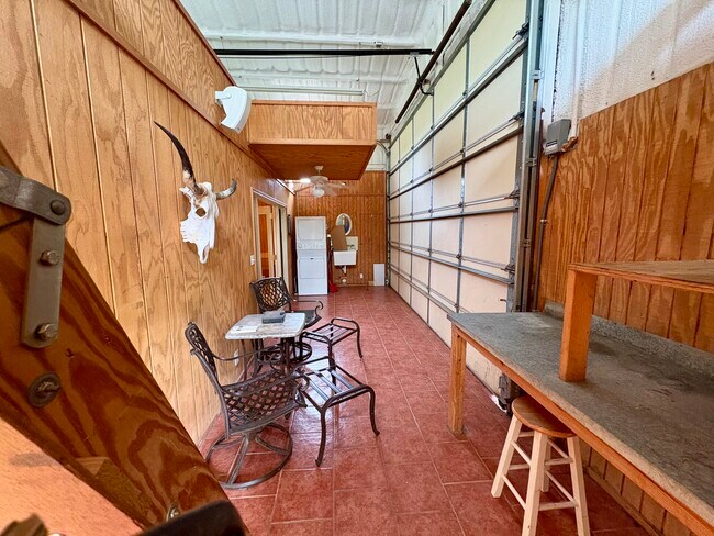3166 S FM 730 in Decatur, TX - Building Photo - Building Photo